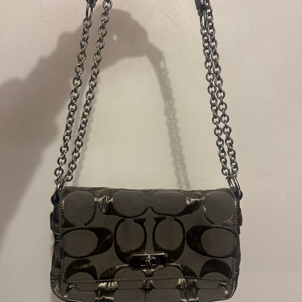 ✨SOLD Coach Elegant Metallic Signature Silver C Gray Chain Shoulder Bag